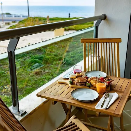 Hygge Living Beachfront Apartament *